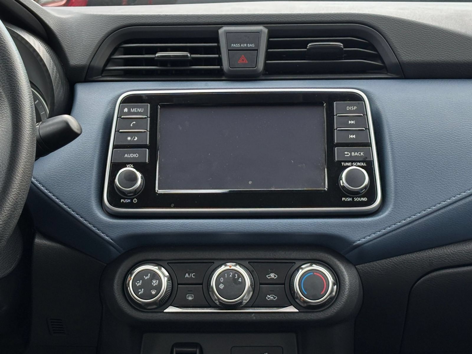 Used 2025 Nissan Versa SV FWD image 19