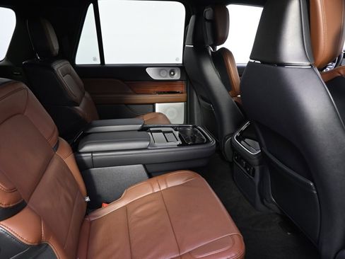 Certified 2024 Lincoln Navigator L Reserve w/ Equipment Group 201A image 18