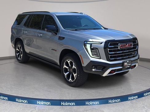 Used 2025 GMC Yukon AT4 AWD/4WD image 4