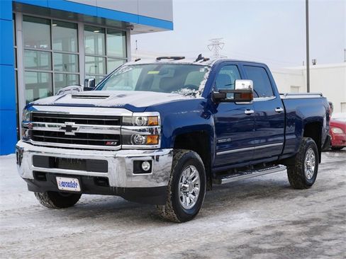 Used 2019 Chevrolet Silverado 3500 LT w/ LT Convenience Package image 2