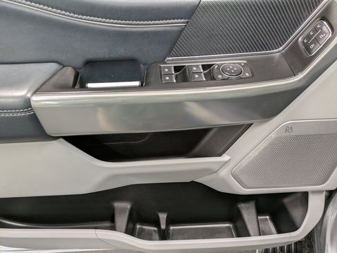 Used 2022 Ford F150 Limited image 9