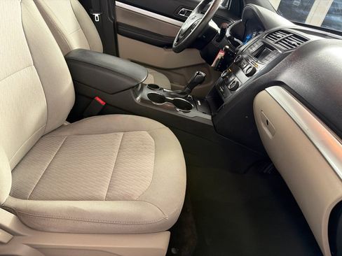 Used 2018 Ford Explorer FWD image 24