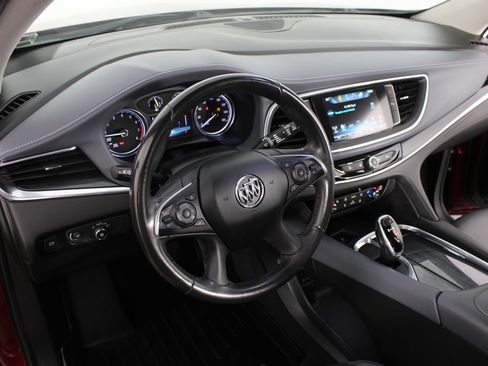 Used 2019 Buick Enclave Essence FWD image 8