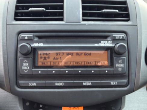 Used 2012 Toyota RAV4 4WD w/ Upgrade Value Pkg image 19