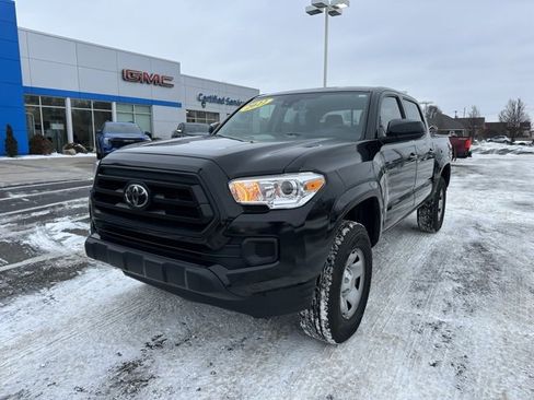 Used 2022 Toyota Tacoma SR image 2