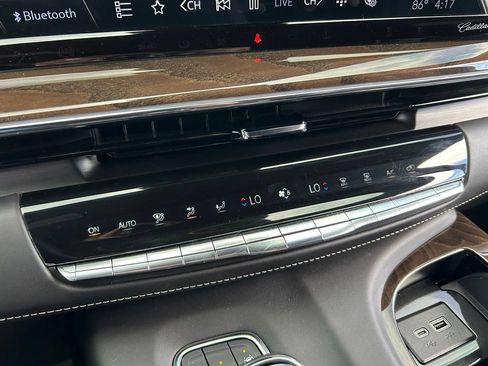 Used 2024 Cadillac Escalade Sport Platinum w/ Heavy-Duty Trailer Package AWD/4WD image 37