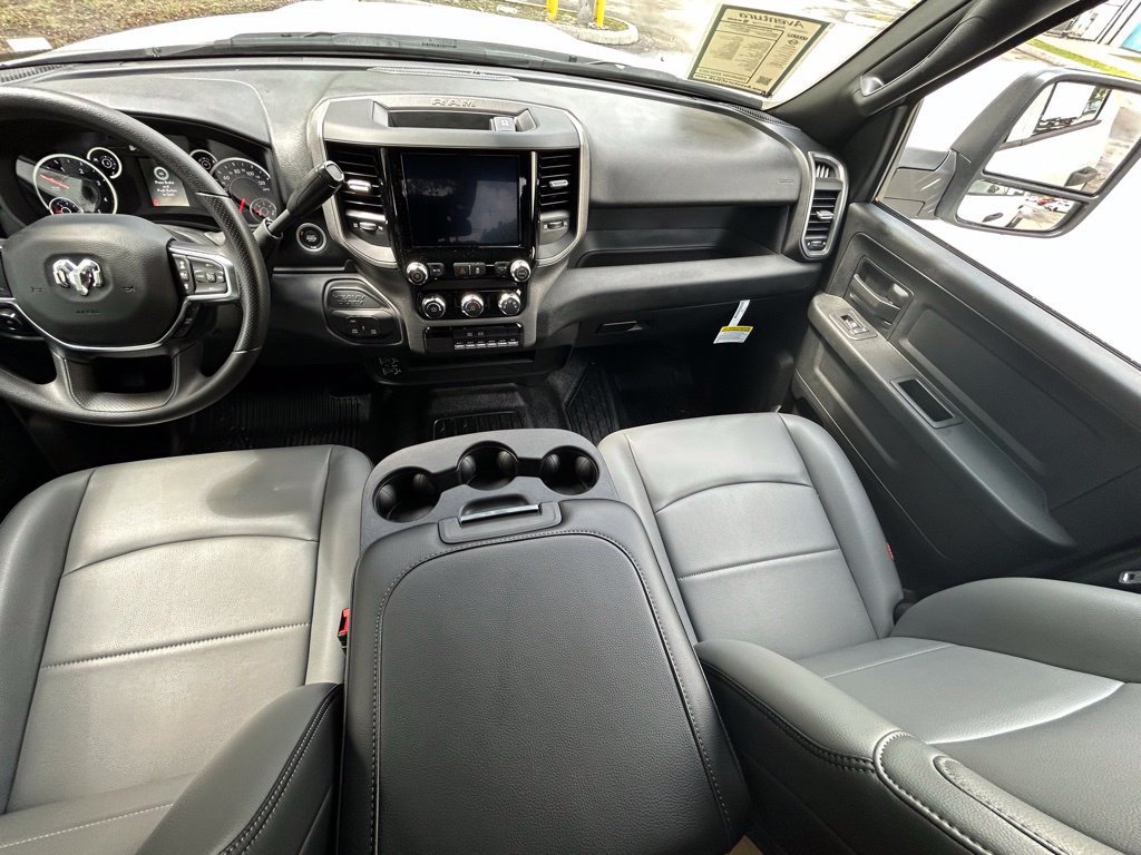 Used 2025 RAM 5500 Tradesman AWD/4WD image 9
