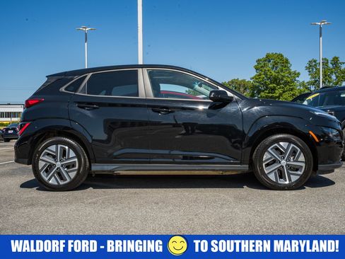 Used 2023 Hyundai Kona SEL FWD image 3