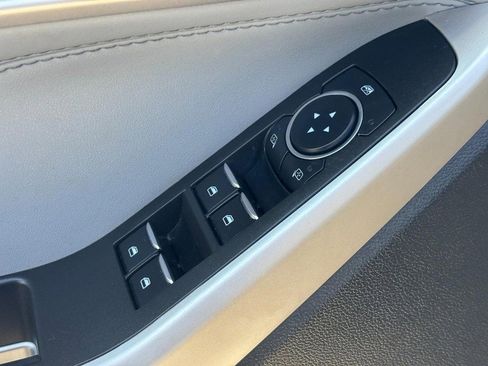 Used 2023 Ford Explorer XLT w/ Equipment Group 202A image 18