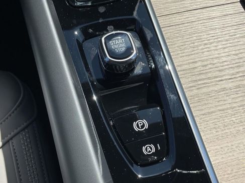 New 2026 Volvo XC60 B5 Plus w/ Protection Package Premier image 21