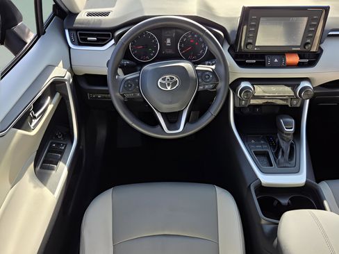 Certified 2021 Toyota RAV4 XLE Premium image 10