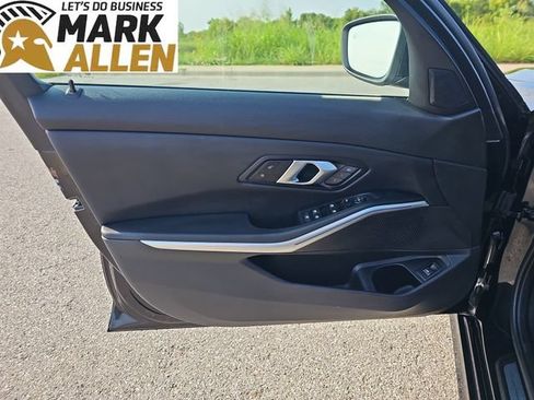 Used 2025 BMW 330i Sedan w/ Convenience Package RWD image 22