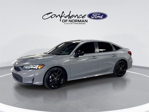 Used 2025 Honda Civic Sport image 4