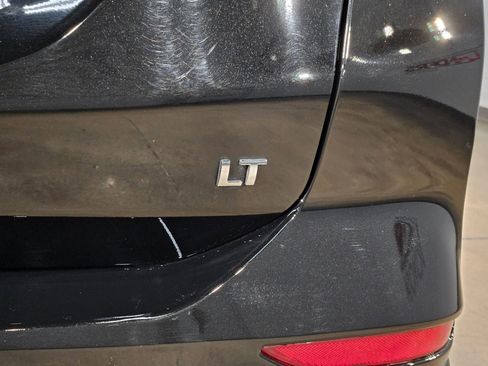Used 2022 Chevrolet Equinox LT FWD image 38