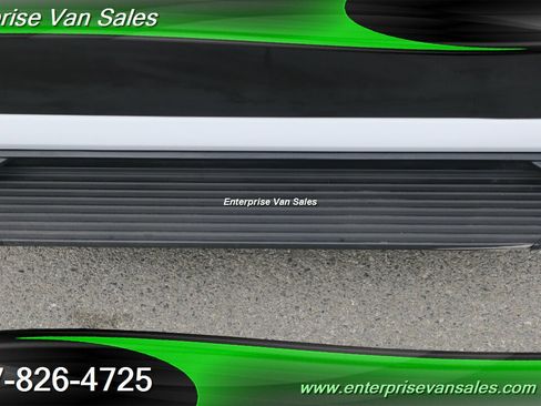 Used 2023 Ford Transit 350 XLT image 12