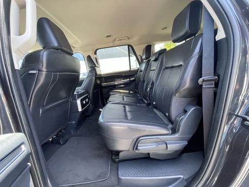 Used 2024 Ford Expedition Max XLT AWD/4WD image 16
