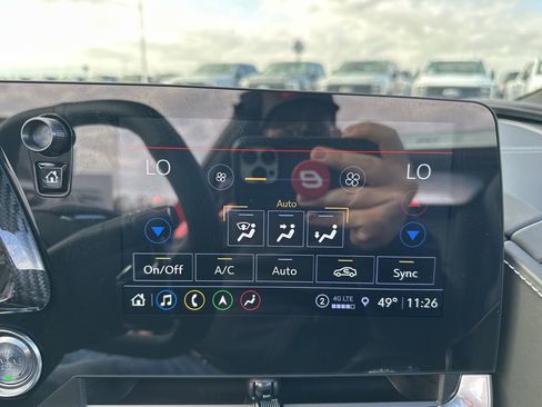 Used 2023 Chevrolet Corvette Stingray Premium Conv w/ Z51 Performance Package image 33