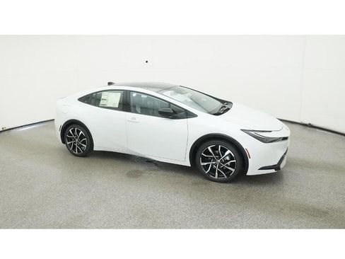 New 2026 Toyota Prius Plug-In Hybrid image 12