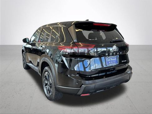 Used 2024 Nissan Rogue SV AWD/4WD image 10