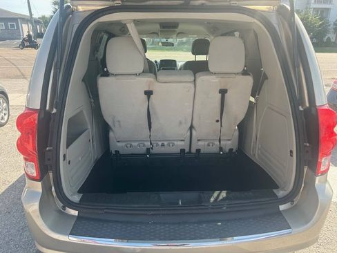 Used 2012 Dodge Grand Caravan SE FWD image 7