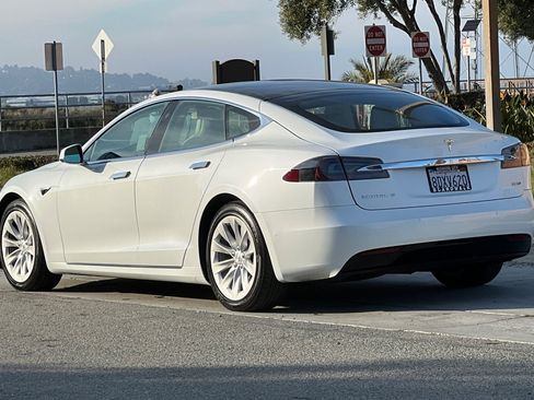 Used 2018 Tesla Model S 100D image 6