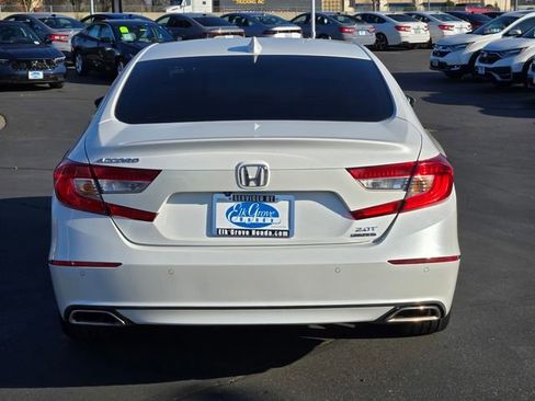 Used 2019 Honda Accord Touring image 5