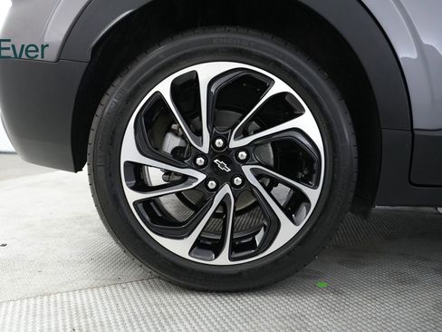 Used 2022 Chevrolet Bolt EUV Premier w/ Sun & Sound Package image 22