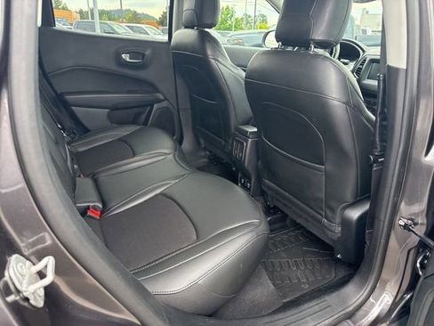 Used 2021 Jeep Compass Latitude w/ Driver Assistance Group AWD/4WD image 12