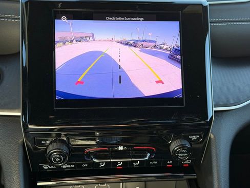 New 2026 Jeep Grand Cherokee Laredo image 15