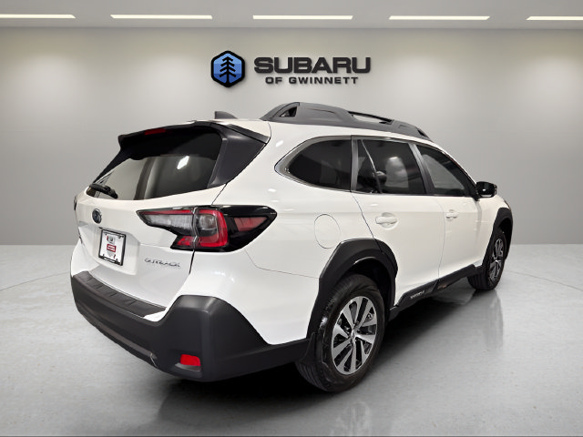 Used 2025 Subaru Outback Premium AWD/4WD image 5
