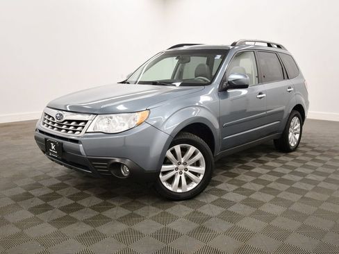Used 2011 Subaru Forester 2.5X Limited w/ Protection Group 3 AWD/4WD image 2