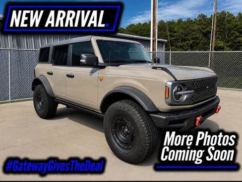 Certified 2025 Ford Bronco Badlands AWD/4WD image 1