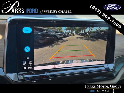 Used 2025 Volkswagen Atlas SE image 22