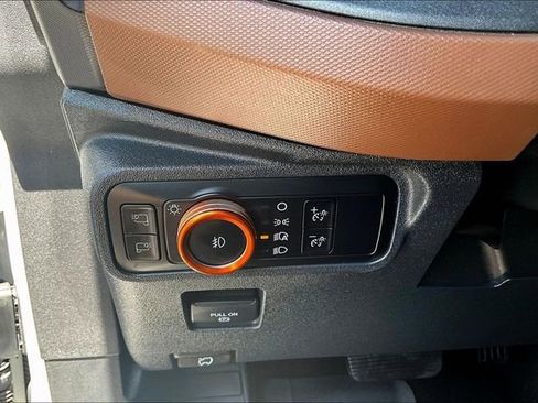 Used 2024 Ford Bronco Outer Banks AWD/4WD image 15