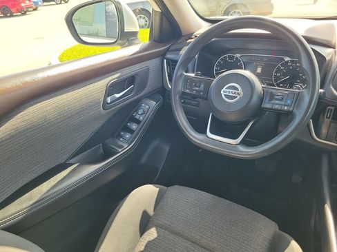 Used 2021 Nissan Rogue SV FWD image 15