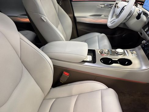 New 2026 Genesis GV70 2.5T Advanced AWD/4WD image 16