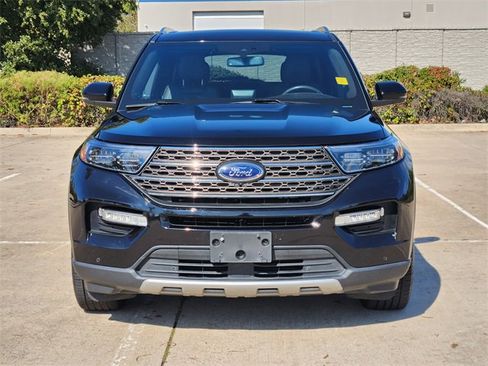 Used 2021 Ford Explorer King Ranch w/ Premium Technology Package image 2