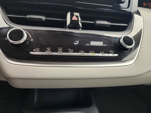 Used 2020 Toyota Corolla L image 23