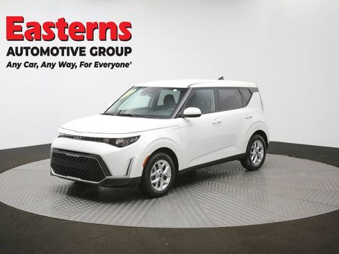 Used 2025 Kia Soul LX w/ LX Technology Package FWD image 55