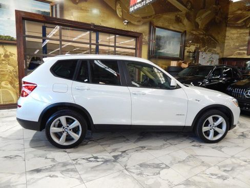 Used 2017 BMW X3 xDrive28i image 4