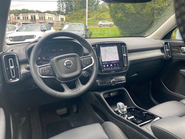 Used 2024 Volvo XC40 B5 Plus w/ Climate Package AWD/4WD image 11