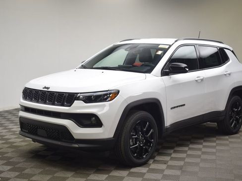 New 2026 Jeep Compass Latitude image 16