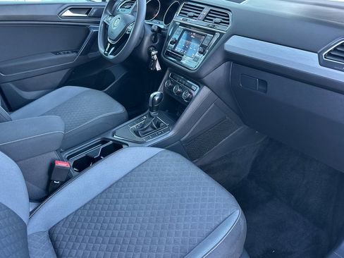 Used 2021 Volkswagen Tiguan S image 17