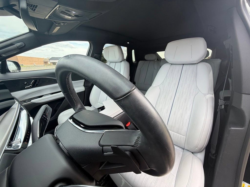 Certified 2024 Cadillac Lyriq Sport w/ LPO, Floor Liner Package AWD/4WD image 28