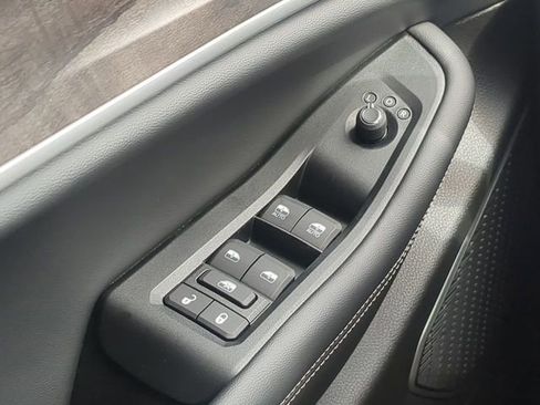 New 2026 Jeep Grand Cherokee L Limited w/ Luxury Tech Group II RWD image 32