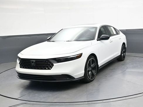 Used 2023 Honda Accord Sport image 9