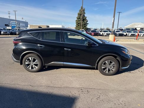 Used 2024 Nissan Murano SV image 2