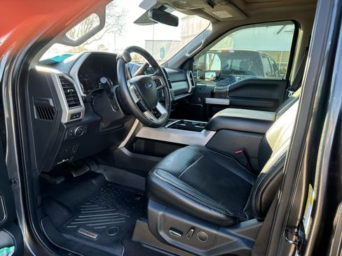 Used 2019 Ford F250 Lariat w/ Lariat Ultimate Package image 5