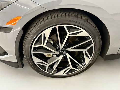 Used 2024 Hyundai Ioniq 6 SEL AWD/4WD image 11