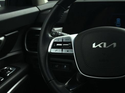 Certified 2025 Kia Telluride S FWD image 42